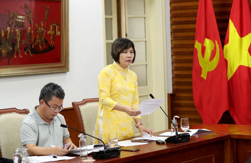 báo Đỗ Thị Thu Hằng, Trưởng Ban Nghiệp vụ Hội Nhà báo Việt Nam, Phó Chủ tịch thường trực Hội đồng sơ khảo