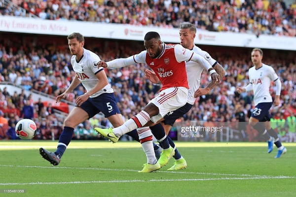 arsenal 2 2 tottenham hap dan kich tinh 4 ban dang cap