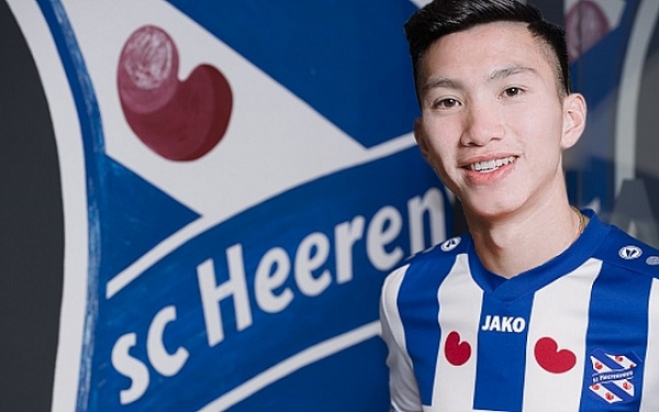 tiet lo muc luong cua doan van hau o sc heerenveen