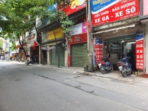 Hàng quán đóng cửa sang nhượng, dân quanh Công ty Rạng Đông thi nhau bán nhà