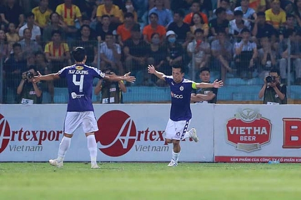 ha noi fc 6 1 nam dinh doi bong thu do tra ca von lan lai cho tran luot di