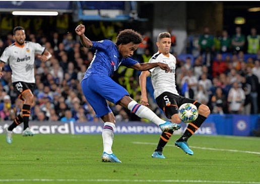 da hong penalty chelsea that bai toi thieu truoc valencia 31919
