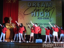 tung bung dem hoi chao don tan sinh vien k22 cd36 khoa ngan hang