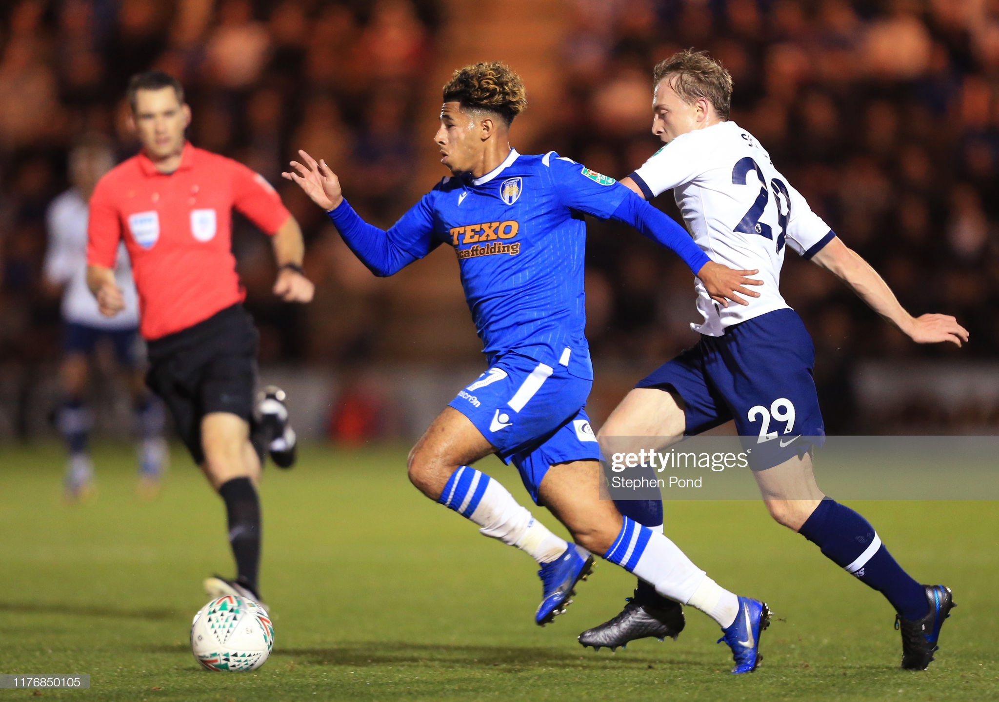 tottenham dau don nhin colchester united di tiep sau man luan luu dinh menh