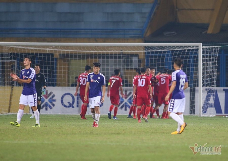 Hà Nội FC 2-2 April 25: Bất lợi trận lượt về