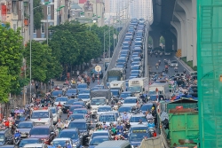 Nhiều tuyến phố ùn tắc trở lại ngày đầu Hà Nội kết thúc đợt giãn cách thứ 4