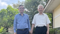 Biển mãi xanh màu xanh hy vọng