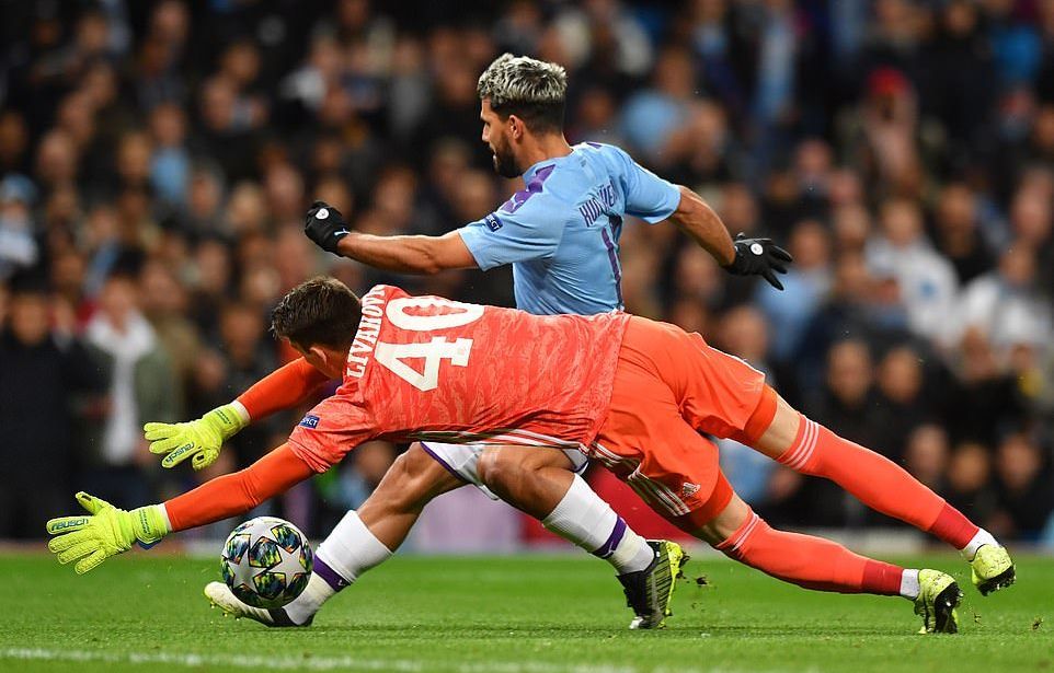 man city nhe nhang lay 3 diem truoc dinamo zagreb