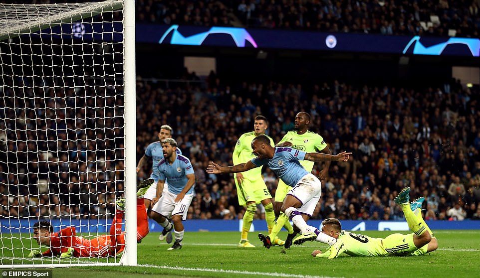 man city nhe nhang lay 3 diem truoc dinamo zagreb