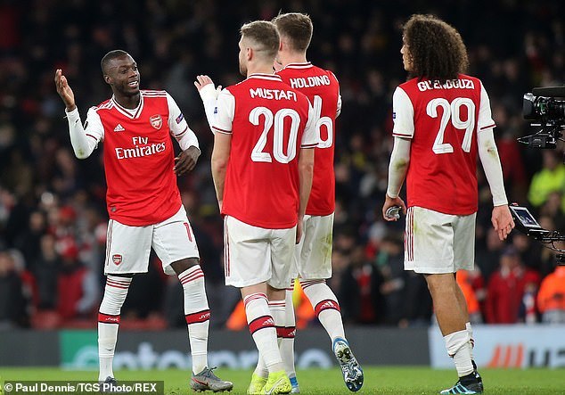 arsenal thang sieu kich tinh nho 2 sieu pham sut phat cua pepe