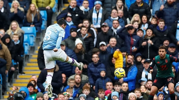 man city 3 0 aston villa dai thang ba sao doi lai ngoi nhi bang