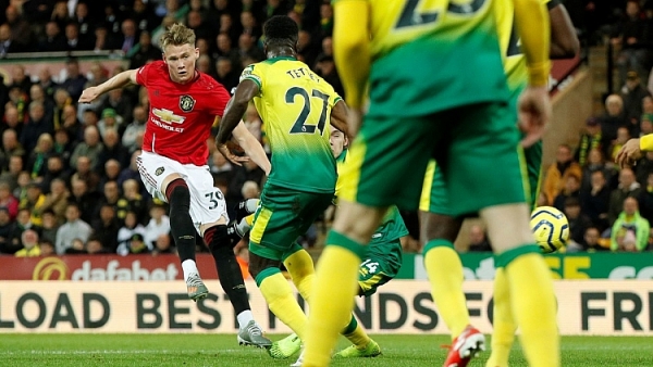 norwich 1 3 man utd bo lo hai qua penalty quy do van dai thang