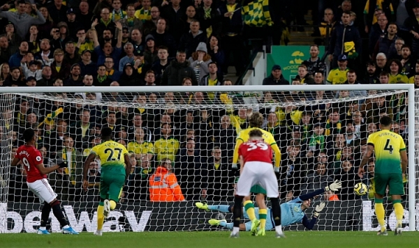 norwich 1 3 man utd bo lo hai qua penalty quy do van dai thang