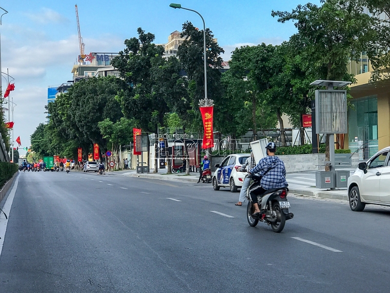 Hà Nội rực đỏ cờ hoa chào mừng Đại hội Đảng, 1010 năm Thăng Long - Hà Nội