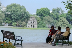 thu ho guom dep den nao long