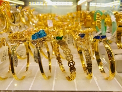 gia vang hom nay 1610 tang giam kho luong