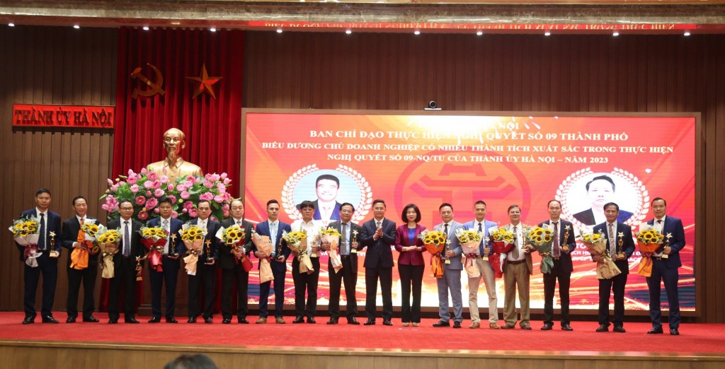 9 tháng năm 2023, Hà Nội thành lập 90 tổ chức Đảng trong doanh nghiệp ngoài Nhà nước