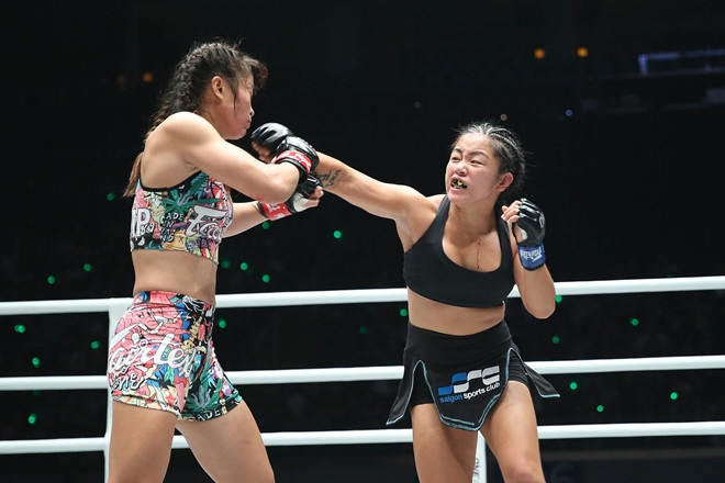 Bi Nguyễn bất ngờ nhận thất bại trước Stamp Fairtex ở ONE Championship