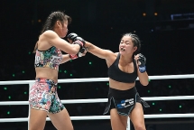 Bi Nguyễn bất ngờ nhận thất bại trước Stamp Fairtex ở ONE Championship