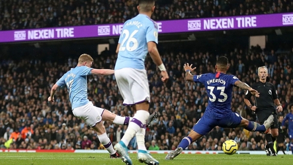 nguoc dong danh bai chelsea man city quyet bam liverpool