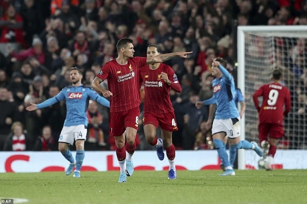 liverpool chia diem dang tiec voi napoli tren san nha