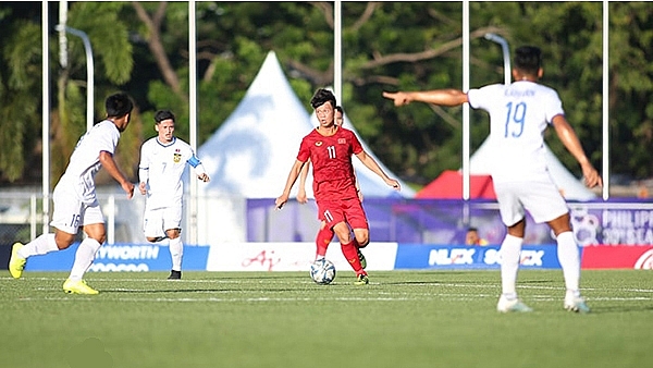 u22 viet nam thiet lap set tennis truoc u22 lao