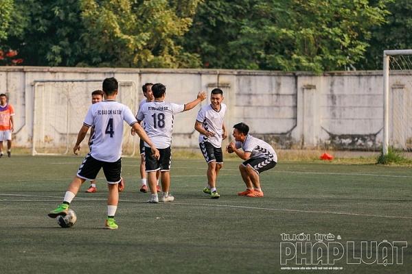 giai bong da bao chi cac tinh thanh lan thu v dien ra thanh cong va tot dep