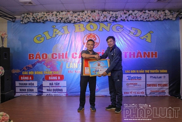 giai bong da bao chi cac tinh thanh lan thu v dien ra thanh cong va tot dep