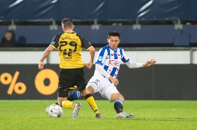 video van hau ra san thi dau lan dau tien cho sc heerenveen