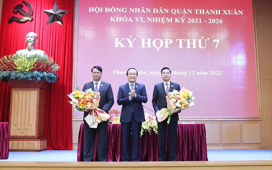 Đồng chí Nguyễn Minh Tiến được bầu làm Chủ tịch HĐND quận Thanh Xuân
