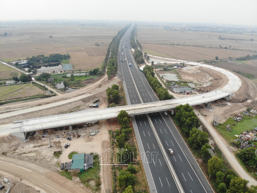 Cận cảnh nút giao cao tốc Hà Nội - Hải Phòng với đường tỉnh 392