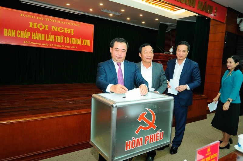 Ban Chấp hành Đảng bộ tỉnh Hải Dương lấy phiếu tín nhiệm các chức danh lãnh đạo