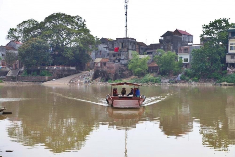 bac giang chu truong khong ngan song cam cho khong lap cac chot kiem soat nguoi ra vao tinh