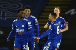 Leicester 2-0 Chelsea: Trượt ngã ở King Power