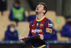 Messi đánh nguội đối thủ: 