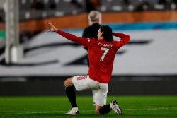 Pogba tiếp tục thăng hoa, Man Utd trở lại ngôi đầu bảng