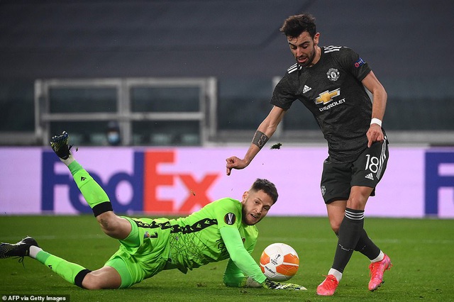 Bruno Fernandes lập cú đúp, Man Utd vùi dập tưng bừng Real Sociedad