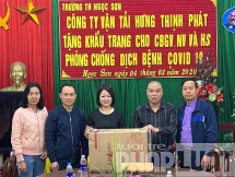 Bắc Giang: Công ty vận tải Hưng Thịnh Phát tặng 5000 khẩu trang, 60 chai sát khuẩn cho trường học