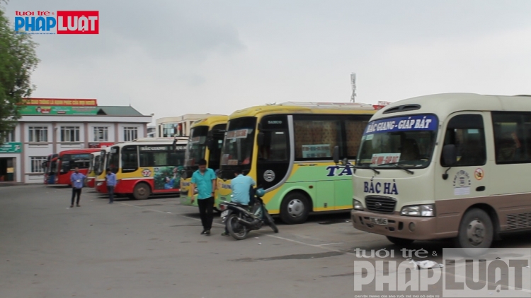 Bắc Giang: Nguy cơ lây lan dịch từ những chuyến xe chở công nhân và người dân