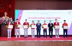 ha noi tuyen duong khen thuong van dong vien huan luyen vien xuat sac tai sea games 31