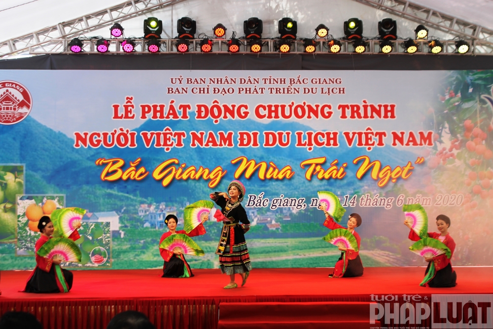 bac giang mua trai ngot gop suc vao chuong trinh nguoi viet nam di du lich viet nam