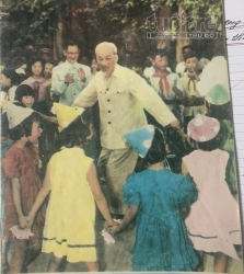 Xung quanh bức ảnh nổi tiếng “Bác Hồ nhảy múa cùng các cháu thiếu nhi”