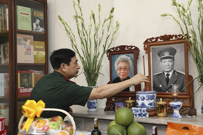 Đại tướng Phan Văn Giang tri ân các tướng lĩnh nguyên là lãnh đạo Đảng, Nhà nước, Bộ Quốc phòng và thăm Hội Cựu chiến binh Việt Nam