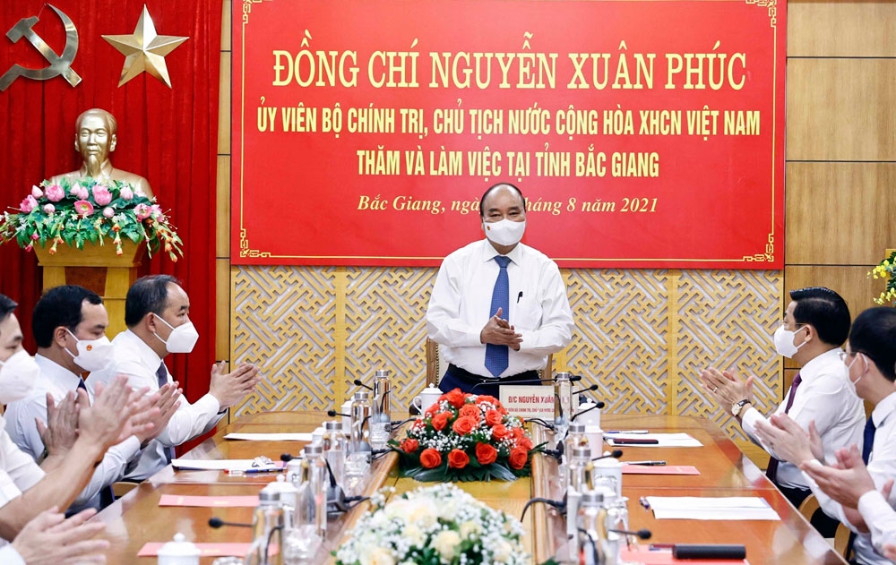 Chủ tịch nước trao Huân chương Lao động cho tỉnh Bắc Giang