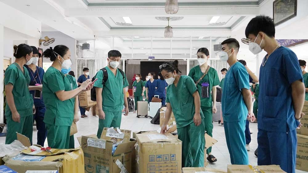 Đoàn cán bộ y tế Bắc Giang tham gia phòng, chống dịch tại Long An