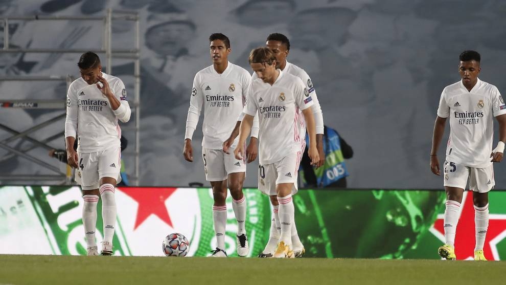Các cầu thủ Real Madrid, bối rối sau bàn thắng đầu tiên của Shakhtar Donetsk