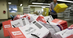 Bầu cử Mỹ 2020: New York phát hiện phiếu bầu của người đã chết