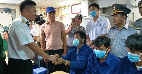 3 ngư dân Bình Định chìm tàu được cứu kể về giây phút sinh tử trên biển