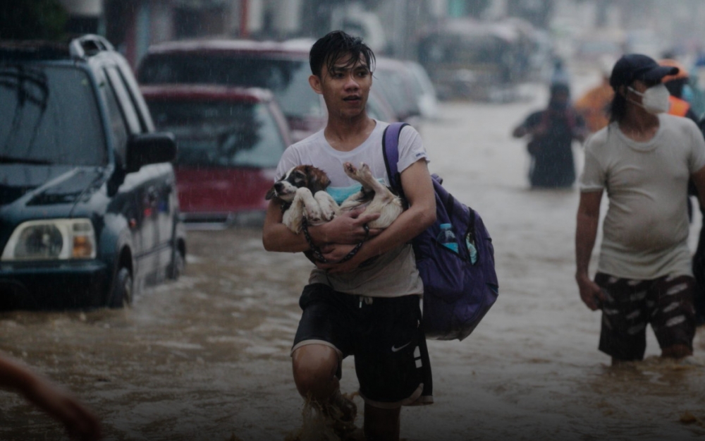 Bão Vamco gây lũ lụt tồi tệ nhất ở thủ đô Philippines trong nhiều năm