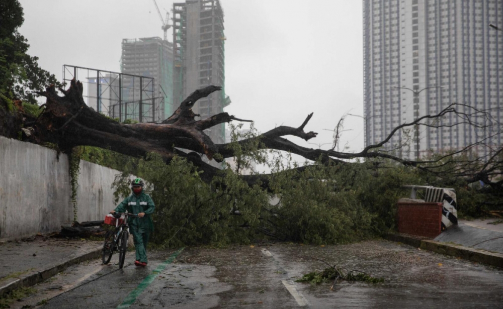 Bão Vamco gây lũ lụt tồi tệ nhất ở thủ đô Philippines trong nhiều năm